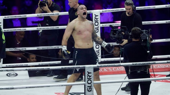 Plazibat se vratio na brutalan način; nokautom u ekstra rundi srušio Marokanca