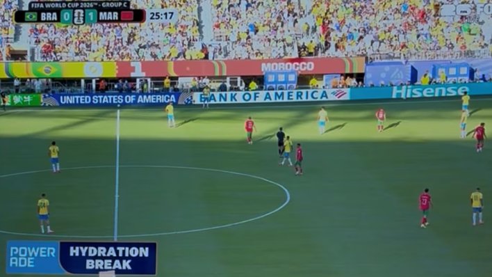 Igrači piju vodu, navijači gledaju reklame: Evo koliko američki Fox zarađuje na tome