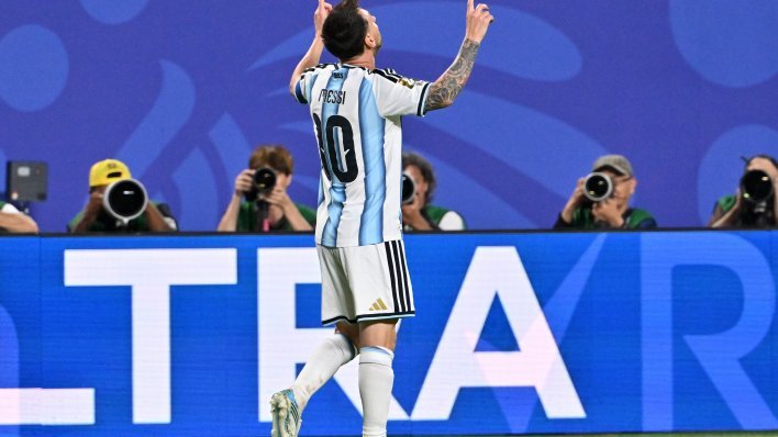 Rio Ferdinand i nakon povijesnog rekorda tvrdi da Messi nije GOAT: Evo kako je to objasnio