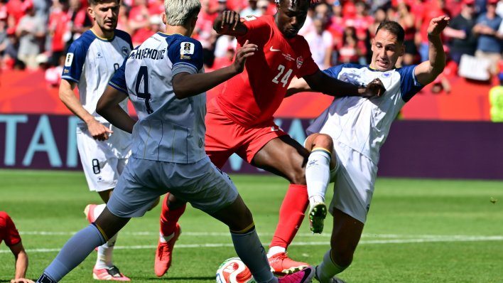 Dirljiva scena u taboru BiH: Navijači dijele snimku Katića i Muharemovića