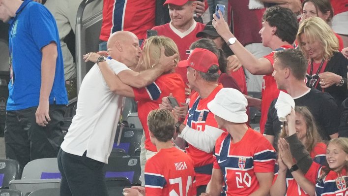 Pogledajte kako je Stale Solbakken oduševio nakon prolaza Norveške: Navijači oduševljeni