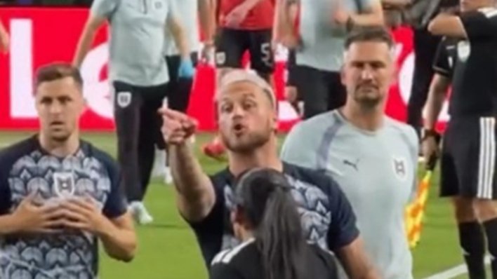 Igrač Zvezde divljao nakon povijesne utakmice na SP-u: Htio se tući, smirivali su ga...