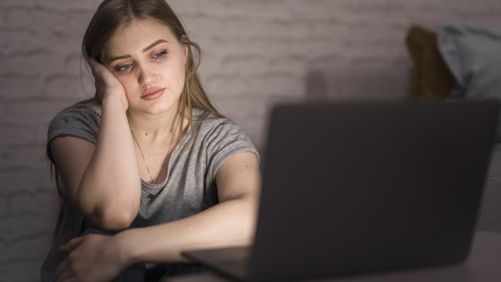 Djevojčice gotovo dvostruko češće trpe online nasilje, a roditelji toga često nisu svjesni