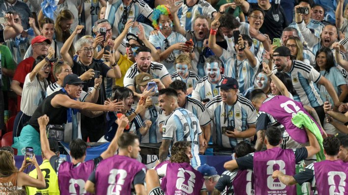 Bijesni Englezi ne mogu vjerovati da argentinska zvijezda zbog ovoga nije isključena: Igrat će protiv njih u polufinalu