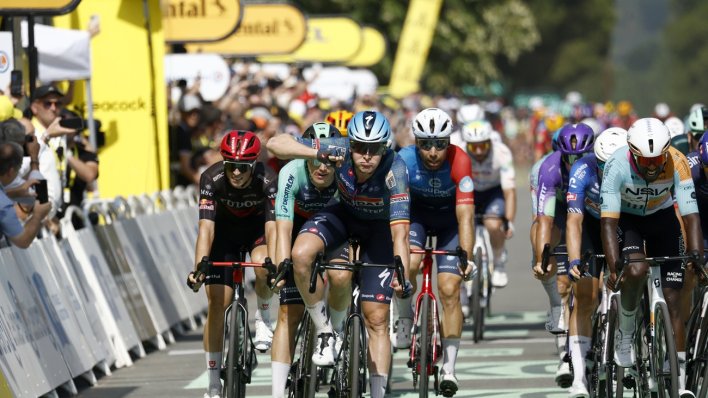 Teška nesreća na Tour de Franceu; osmero gledatelja ozlijeđeno, dvoje teško