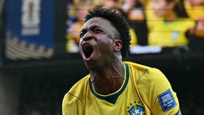 Vinicius se pojavio u javnosti i mnogi ga nisu prepoznali. Novi izgled izazvao lavinu komentara