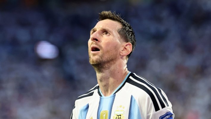 Leo Messi na brutalnom udaru Engleza: 'Taj prevarant nije ni u top 5 najboljih igrača svih vremena'