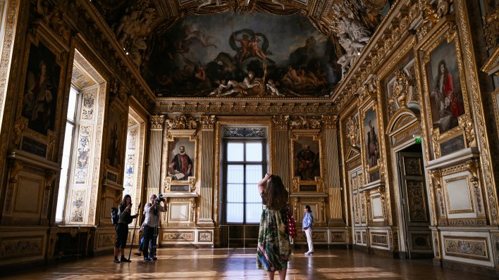 FOTO Louvre ponovno otvorio slavnu galeriju nakon spektakularne pljačke