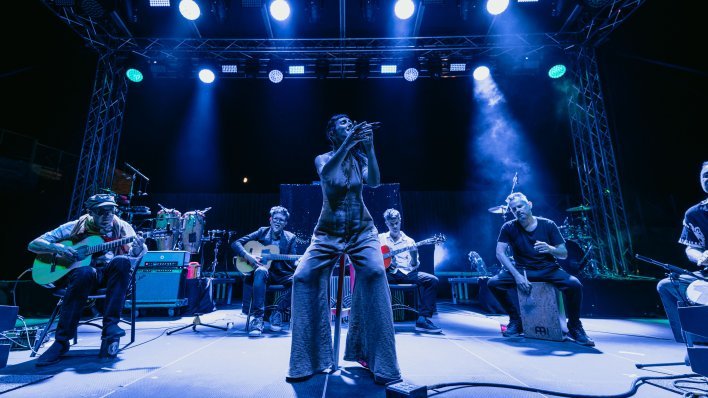 Elegantna pljuska sustavu: Thievery Corporation u Šibeniku je ujedinio plemena uz najfiniji groove