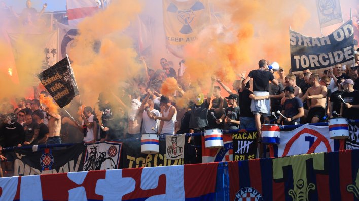 Pogledajte kako je Torcida ispratila igrače Hajduka nakon poraza u Varaždinu