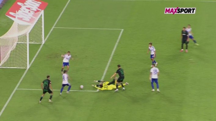 Je li Istra teško oštećena na Poljudu? Pogledajte spornu situaciju u Hajdukovom kaznenom prostoru