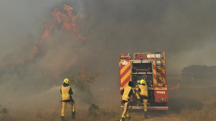 FOTO Ovo su scene s požarišta kod Zadra: Vatrogasci se nadaju uskoro staviti vatru pod nadzor