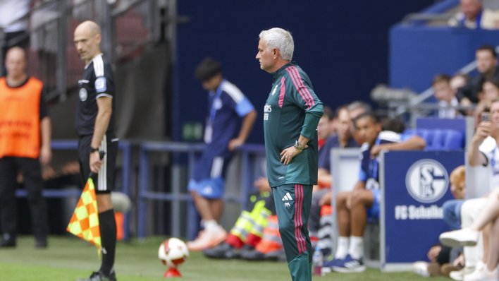 Mourinho ušao na teren, a Džeku to razljutilo. Pogledajte što je napravio Portugalcu