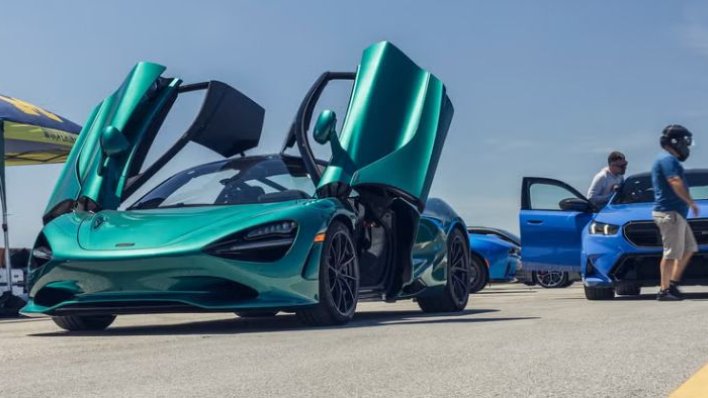 Ima 1234 KS i izgleda kao obična limuzina: Ono što je napravio Corvetteu i McLarenu je nevjerojatno