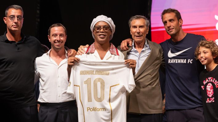 Ronaldinho se s 46 godina vraća nogometu: Potpisao za talijanski klub