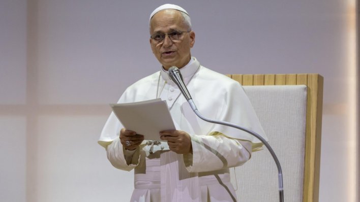 Papa Lav upozorio na AI: 'Mora služiti ljudima, a ne poticati podjele i sukobe'