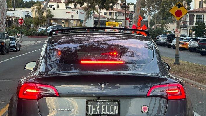 Želite personalizirane tablice na autu? Evo što smijete, koliko to košta i gdje se krije velika kvaka