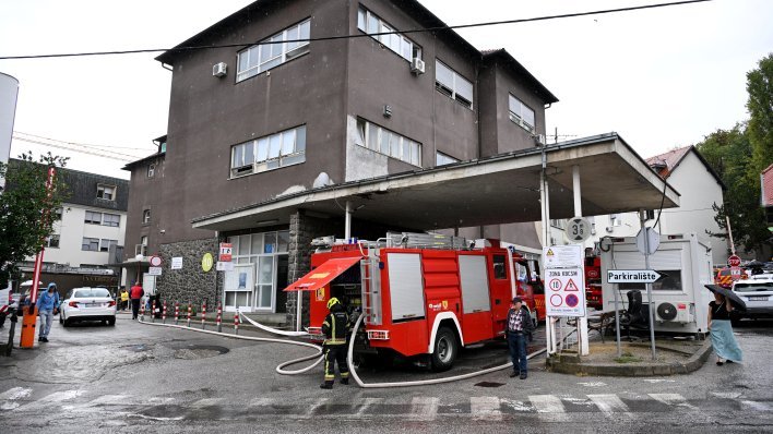 FOTO Izbio požar u kompleksu u Vinogradskoj, ljudi morali napustiti zgradu: Oglasila se bolnica