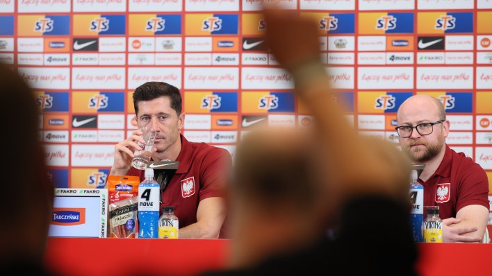 Lewandowski se na presici pred BiH uhvatio za glavu: 'U šoku sam. Ozbiljno? U šoku sam, to je zastrašujuće'