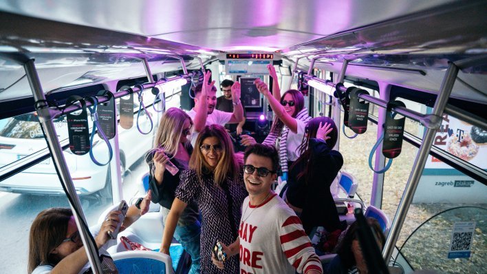 Tramvaj broj 18 u Zagrebu: Ovako je Hrvatski Telekom predstavljanje iPhonea pretvorio u gradsko iskustvo