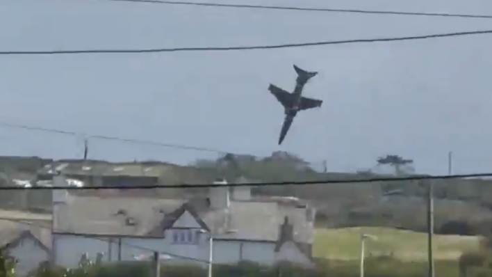 VIDEO Piloti se spasili sekundu prije katastrofe: Objavljena snimka pada zrakoplova