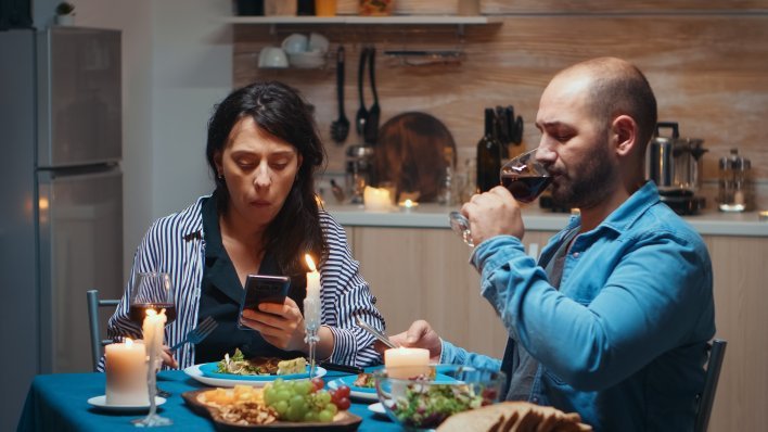 Sve više parova uvodi 'razvod za stolom' – i tvrde da im je spasio večeri