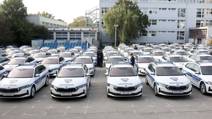 FOTO/VIDEO MUP obnovio vozni park: Evo kakvi automobili izlaze na hrvatske ulice