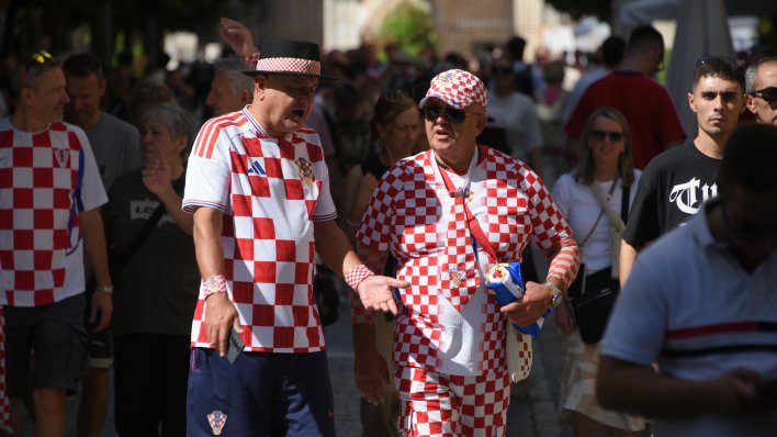 Prije Španjolske, dođite na zagrijavanje: Vatrena zona okuplja navijače ispred Poljuda