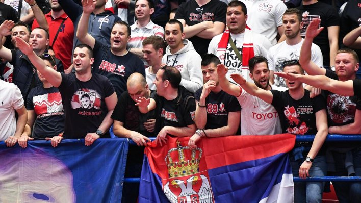 Opći kaos u beogradskoj Areni – tučnjava Grobara, Delija i policije!