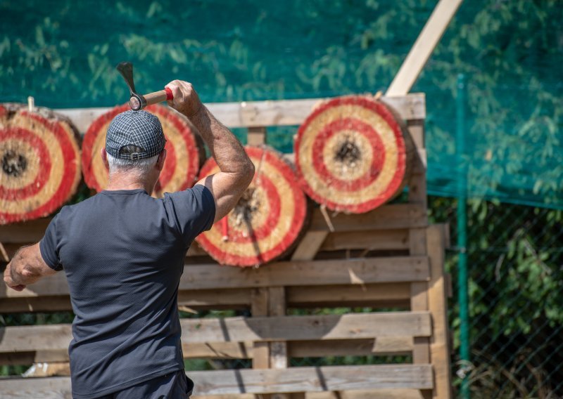 Hura 2019. humanitarna akcija za Centar za autizam u Zagrebu