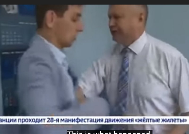 [VIDEO] Ruski načelnik izbačen iz stranke nakon što je judo zahvatom srušio novinara zbog neugodnih pitanja