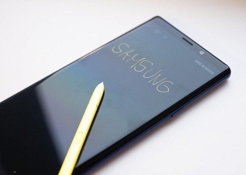 Samsung Galaxy Note 10 možda će ipak imati gumbe, ali bi mogao ostati bez nečeg drugog