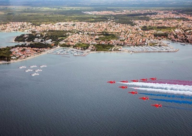 Pogledajte kakve su vratolomije Krila Oluje i britanski Red arrows izvodili nad Zadrom