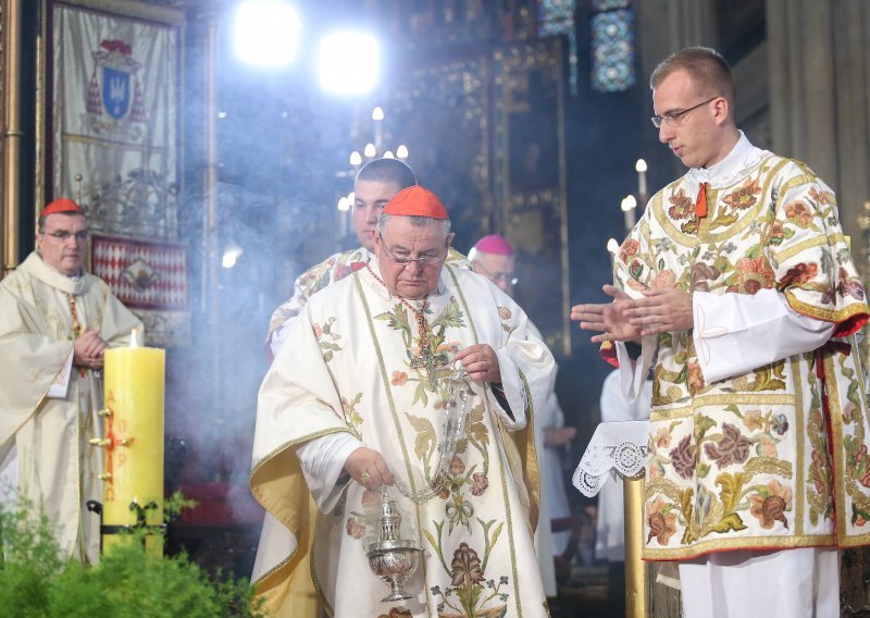 Misu na svetkovini Majke Božje od Kamenitih vrata predvodio praški nadbiskup Duka