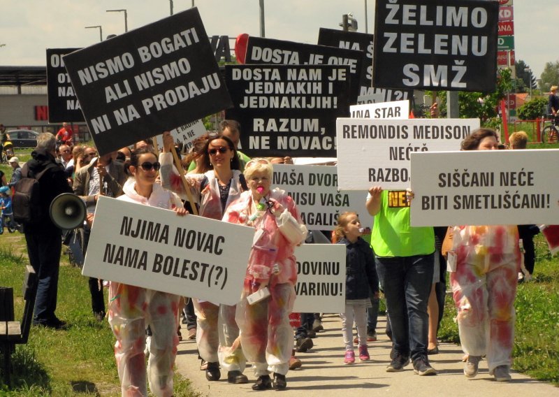 Prosvjed u Sisku: Neka svaki grad zbrinjava vlastiti otpad