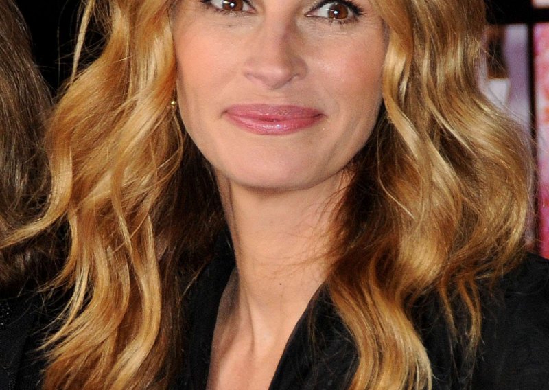 Julia Roberts pije jer je klinci živciraju