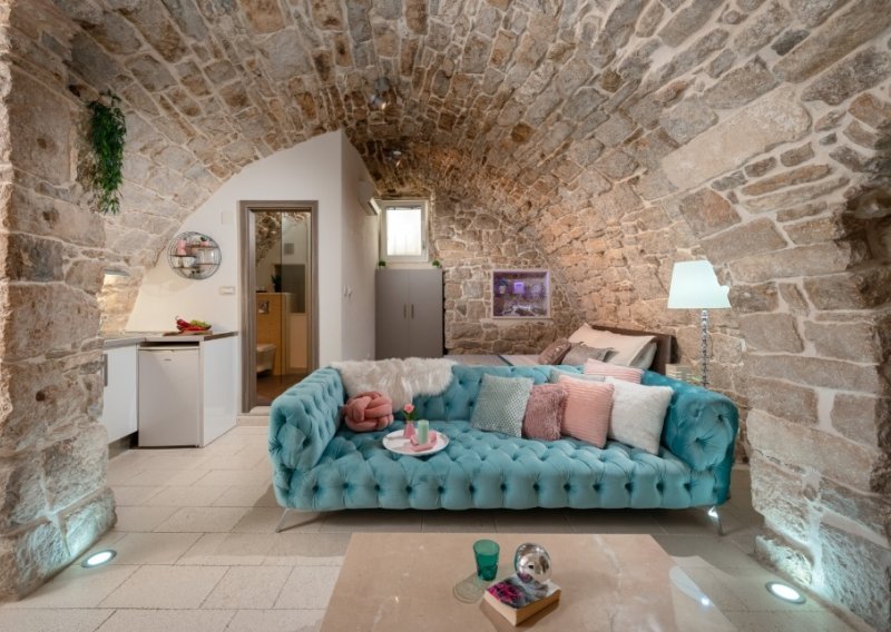 Stari vinski podrum preuredio u jedan od najljepših apartmana u Splitu