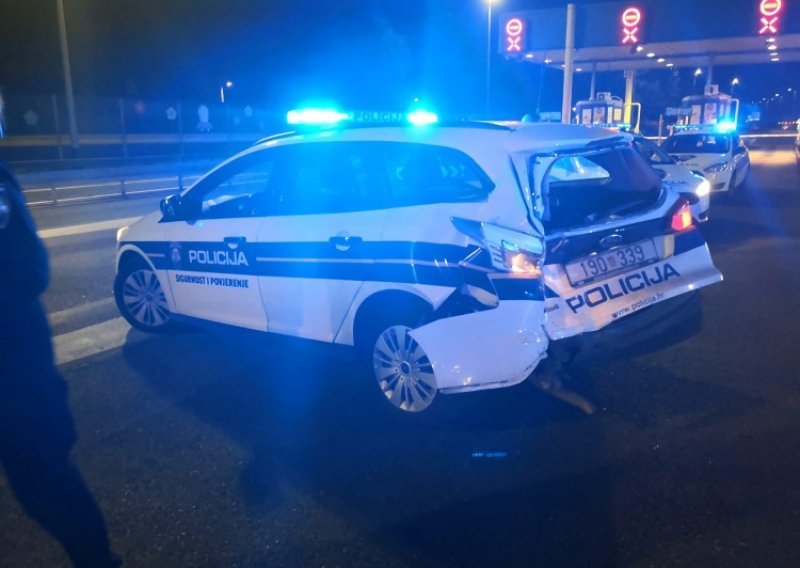 [VIDEO] Filmska potjera: Kombijem pokušao izgurati policiju s autoceste, pa se zabio u blokadu na Lučkom