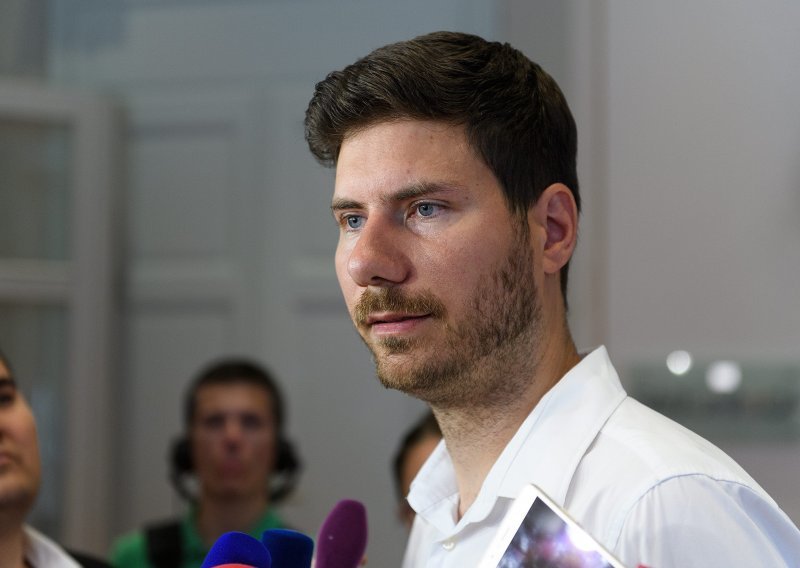 Pernar od jutra aktivan: Pribojavam se da će Sinčić odabrati raskol