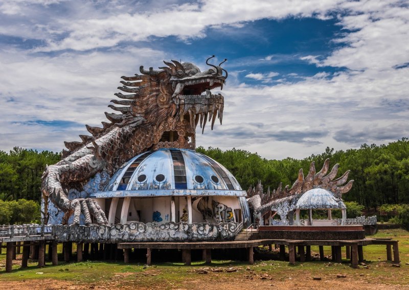 Napušteni zabavni park u Vijetnamu još uvijek privlači turiste