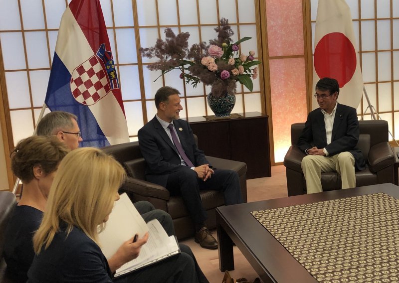 Jandroković se sastao s japanskim šefom diplomacije i ministrom za infrastrukturu, promet i turizam