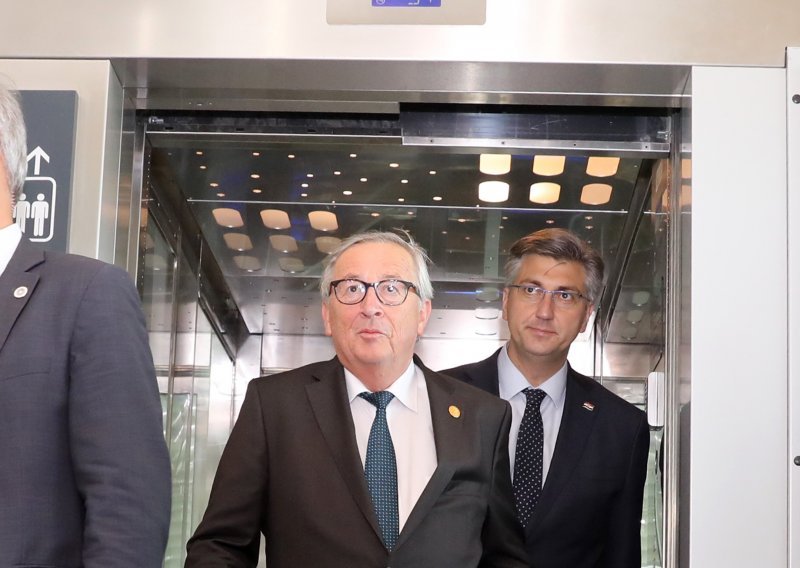[FOTO] Plenković i Juncker obišli radove u zračnoj luci Dubrovnik