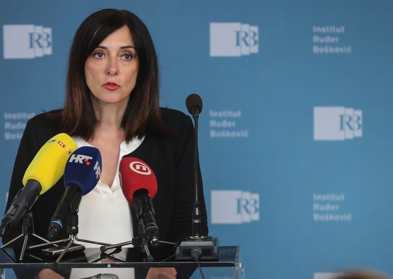 Ministrica Divjak: Krizni tim za psihološku pomoć upućen je u Osnovnu školu Dalj