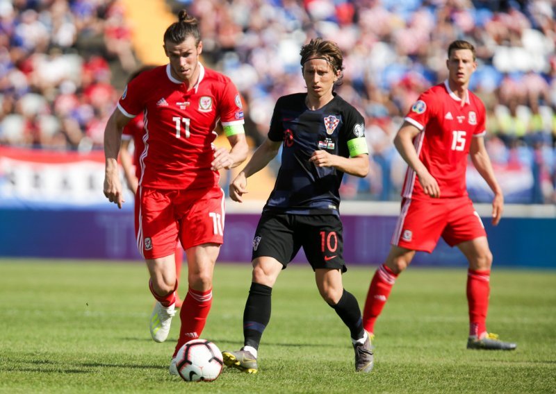 Luka Modrić bez pardona rekao što zaista misli o igri Hrvatske protiv Walesa; dotakao se Balea i Hazarda