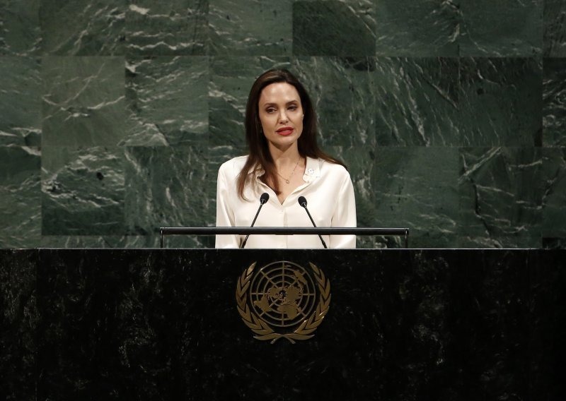 Angelina Jolie se u Kolumbiji zauzima za djecu venezuelskih migranata