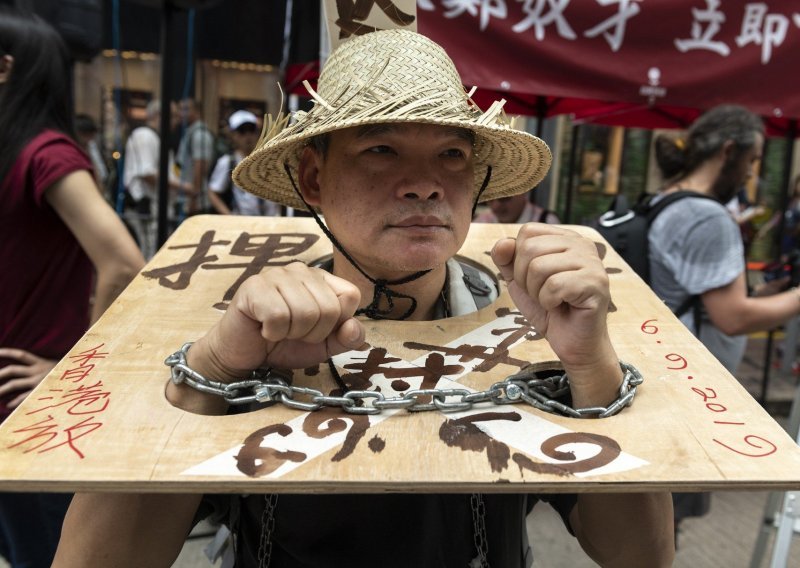 Više od milijun stanovnika Hong Konga prosvjedovalo protiv zakona o izručenju u Kinu