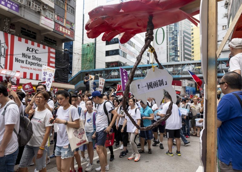 Hong Kong nakon prosvjeda suspendirao zakon o izručenju