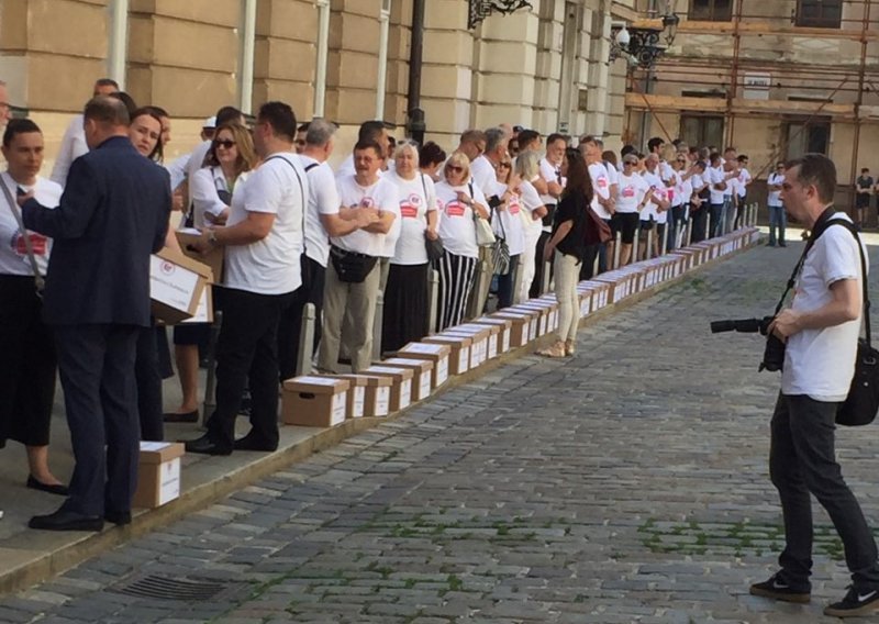 Sindikati pristaju na obnovu socijalnog dijaloga tek nakon raspisivanja referenduma