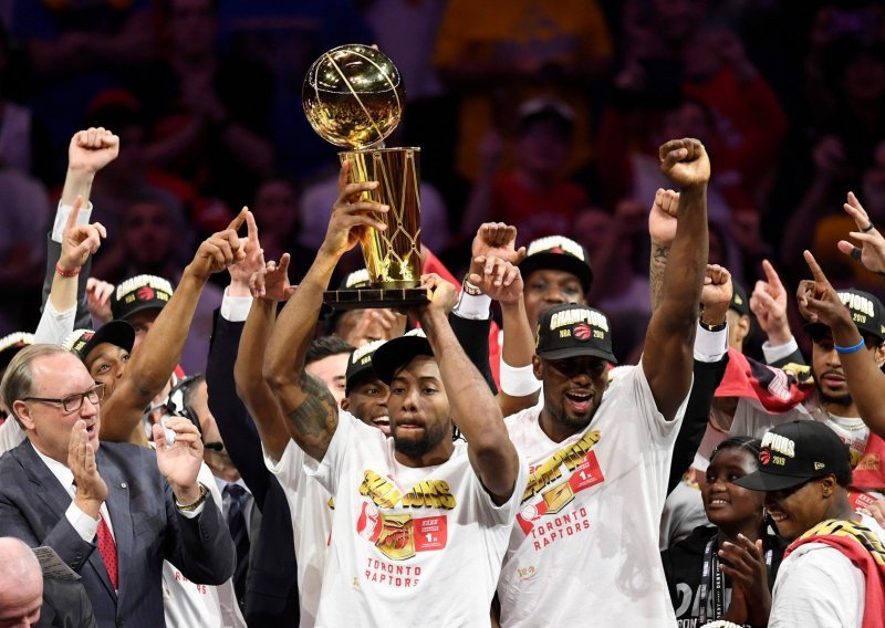 Neočekivani prvaci NBA lige; Toronto Raptorsi srušili dinastiju Warriorsa usred Oaklanda