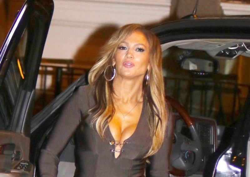 Kako Jennifer Lopez održava svoju kosu sjajnom i zdravom